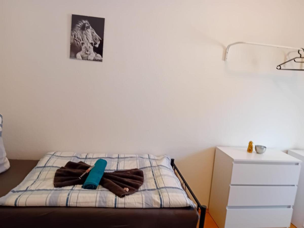 Stellas Monteurwohnungen Apartment *